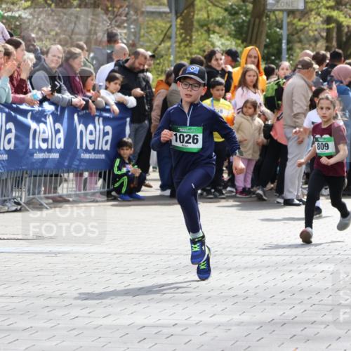 12.04.2026 - 45. Internationalen Wilhelmsburger Insellauf Strokosch-Dieckow http://msf.ph/oto/9490131 12.04.2026 14:34:26 Ziel 33, 104, 314, 1718, 160, 483, 839, 1713, 1723, 1730, 115, 1026, 1712, 809, 27, 332, 305, 853, 28, 146, 841 meine-sportfotos.de