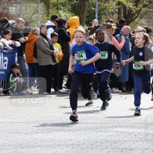12.04.2026 - 45. Internationalen Wilhelmsburger Insellauf Strokosch-Dieckow http://msf.ph/oto/9490161 12.04.2026 14:34:19 Ziel 552, 1014, 1731, 1722, 32, 33, 104, 314, 1718, 160, 483, 839, 1713, 1723 meine-sportfotos.de