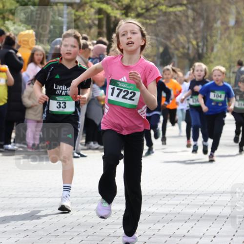 12.04.2026 - 45. Internationalen Wilhelmsburger Insellauf Strokosch-Dieckow http://msf.ph/oto/9490169 12.04.2026 14:34:17 Ziel 294, 870, 39, 649, 552, 1014, 1731, 1722, 32, 33, 104, 314, 1718, 160, 483, 839, 1713 meine-sportfotos.de