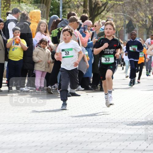 12.04.2026 - 45. Internationalen Wilhelmsburger Insellauf Strokosch-Dieckow http://msf.ph/oto/9490178 12.04.2026 14:34:16 Ziel 294, 870, 39, 649, 552, 1014, 1731, 1722, 32, 33, 104, 314, 1718 meine-sportfotos.de