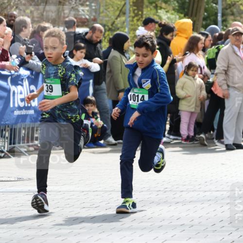 12.04.2026 - 45. Internationalen Wilhelmsburger Insellauf Strokosch-Dieckow http://msf.ph/oto/9490190 12.04.2026 14:34:12 Ziel 676, 294, 870, 39, 649, 552, 1014, 1731, 1722 meine-sportfotos.de
