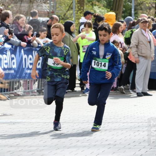 12.04.2026 - 45. Internationalen Wilhelmsburger Insellauf Strokosch-Dieckow http://msf.ph/oto/9490193 12.04.2026 14:34:12 Ziel 676, 294, 870, 39, 649, 552, 1014, 1731, 1722 meine-sportfotos.de