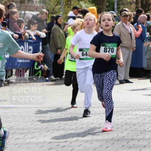 12.04.2026 - 45. Internationalen Wilhelmsburger Insellauf Strokosch-Dieckow http://msf.ph/oto/9490200 12.04.2026 14:34:10 Ziel 676, 294, 870, 39, 649, 552, 1014 meine-sportfotos.de