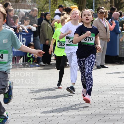12.04.2026 - 45. Internationalen Wilhelmsburger Insellauf Strokosch-Dieckow http://msf.ph/oto/9490201 12.04.2026 14:34:10 Ziel 676, 294, 870, 39, 649, 552, 1014 meine-sportfotos.de