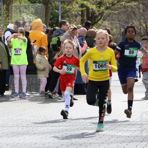 12.04.2026 - 45. Internationalen Wilhelmsburger Insellauf Strokosch-Dieckow http://msf.ph/oto/9490230 12.04.2026 14:34:00 Ziel 669, 290, 120, 1065, 89, 5, 59 meine-sportfotos.de