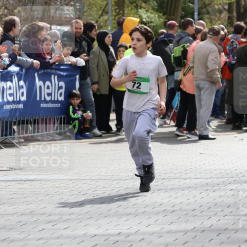 12.04.2026 - 45. Internationalen Wilhelmsburger Insellauf Strokosch-Dieckow http://msf.ph/oto/9490297 12.04.2026 14:33:36 Ziel 610, 72, 671 meine-sportfotos.de