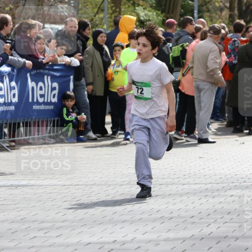 12.04.2026 - 45. Internationalen Wilhelmsburger Insellauf Strokosch-Dieckow http://msf.ph/oto/9490299 12.04.2026 14:33:36 Ziel 610, 72, 671 meine-sportfotos.de