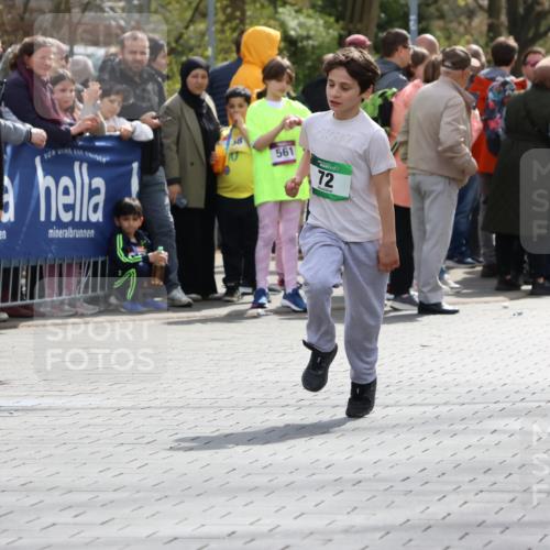 12.04.2026 - 45. Internationalen Wilhelmsburger Insellauf Strokosch-Dieckow http://msf.ph/oto/9490302 12.04.2026 14:33:35 Ziel 610, 72, 671 meine-sportfotos.de