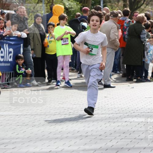 12.04.2026 - 45. Internationalen Wilhelmsburger Insellauf Strokosch-Dieckow http://msf.ph/oto/9490305 12.04.2026 14:33:35 Ziel 610, 72, 671 meine-sportfotos.de