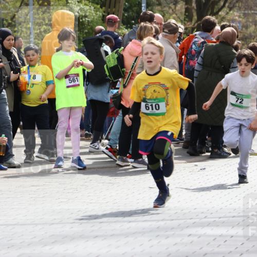 12.04.2026 - 45. Internationalen Wilhelmsburger Insellauf Strokosch-Dieckow http://msf.ph/oto/9490307 12.04.2026 14:33:33 Ziel 610, 72 meine-sportfotos.de