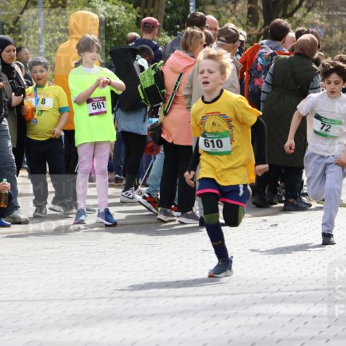 12.04.2026 - 45. Internationalen Wilhelmsburger Insellauf Strokosch-Dieckow http://msf.ph/oto/9490308 12.04.2026 14:33:33 Ziel 610, 72 meine-sportfotos.de