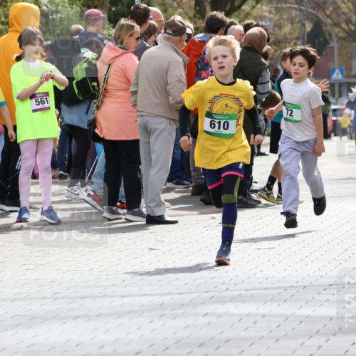 12.04.2026 - 45. Internationalen Wilhelmsburger Insellauf Strokosch-Dieckow http://msf.ph/oto/9490314 12.04.2026 14:33:33 Ziel 610, 72 meine-sportfotos.de