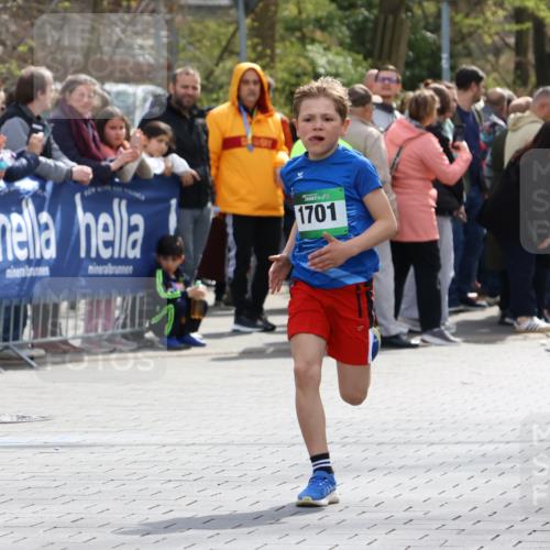 12.04.2026 - 45. Internationalen Wilhelmsburger Insellauf Strokosch-Dieckow http://msf.ph/oto/9490317 12.04.2026 14:33:15 Ziel 1701 meine-sportfotos.de