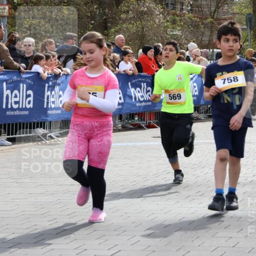 12.04.2026 - 45. Internationalen Wilhelmsburger Insellauf Strokosch-Dieckow http://msf.ph/oto/9490357 12.04.2026 14:22:49 Ziel 743, 778, 779, 68, 757, 755, 765, 569, 766, 1625, 784, 1000, 781 meine-sportfotos.de