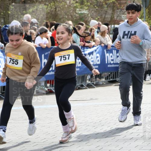 12.04.2026 - 45. Internationalen Wilhelmsburger Insellauf Strokosch-Dieckow http://msf.ph/oto/9490367 12.04.2026 14:22:45 Ziel 1609, 780, 743, 778, 779, 68, 757, 755, 765, 569, 766 meine-sportfotos.de