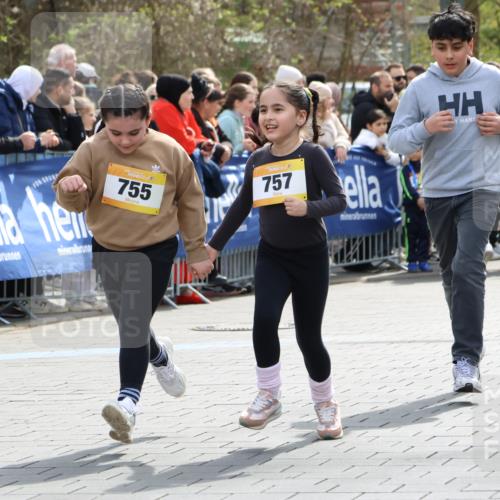 12.04.2026 - 45. Internationalen Wilhelmsburger Insellauf Strokosch-Dieckow http://msf.ph/oto/9490371 12.04.2026 14:22:45 Ziel 1609, 780, 743, 778, 779, 68, 757, 755, 765, 569, 766 meine-sportfotos.de