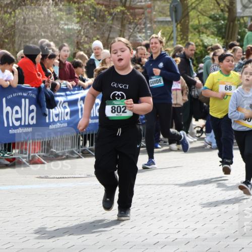 12.04.2026 - 45. Internationalen Wilhelmsburger Insellauf Strokosch-Dieckow http://msf.ph/oto/9490398 12.04.2026 14:22:38 Ziel 670, 327, 1609, 780, 743, 778, 779 meine-sportfotos.de