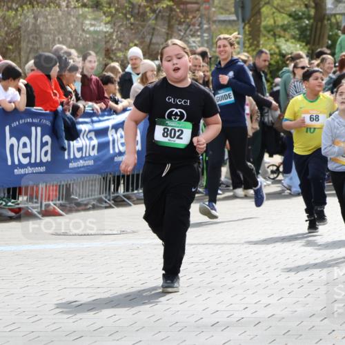 12.04.2026 - 45. Internationalen Wilhelmsburger Insellauf Strokosch-Dieckow http://msf.ph/oto/9490399 12.04.2026 14:22:37 Ziel 670, 327, 1609, 780, 743, 778 meine-sportfotos.de