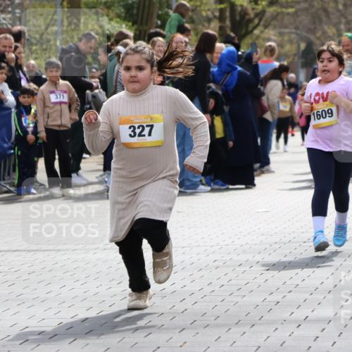 12.04.2026 - 45. Internationalen Wilhelmsburger Insellauf Strokosch-Dieckow http://msf.ph/oto/9490409 12.04.2026 14:22:33 Ziel 555, 1629, 56, 670, 327, 1609 meine-sportfotos.de