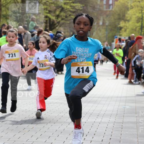 12.04.2026 - 45. Internationalen Wilhelmsburger Insellauf Strokosch-Dieckow http://msf.ph/oto/9490449 12.04.2026 14:22:14 Ziel 1615, 289, 668, 926, 981, 1620, 414, 805, 272, 124, 731, 739 meine-sportfotos.de