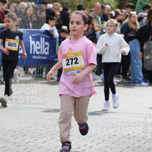12.04.2026 - 45. Internationalen Wilhelmsburger Insellauf Strokosch-Dieckow http://msf.ph/oto/9490462 12.04.2026 14:22:11 Ziel 794, 1615, 289, 668, 926, 981, 1620, 414, 805, 272, 124, 731, 739 meine-sportfotos.de