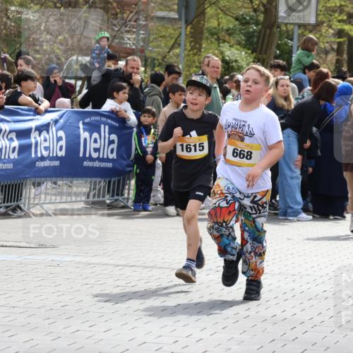 12.04.2026 - 45. Internationalen Wilhelmsburger Insellauf Strokosch-Dieckow http://msf.ph/oto/9490482 12.04.2026 14:22:06 Ziel 636, 612, 321, 695, 798, 971, 807, 685, 794, 1615, 289, 668, 926, 981, 1620, 414 meine-sportfotos.de