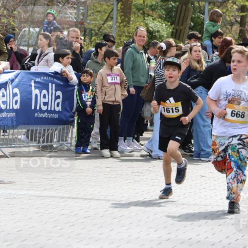 12.04.2026 - 45. Internationalen Wilhelmsburger Insellauf Strokosch-Dieckow http://msf.ph/oto/9490485 12.04.2026 14:22:05 Ziel 227, 636, 612, 321, 695, 798, 971, 807, 685, 794, 1615, 289, 668, 926, 981 meine-sportfotos.de
