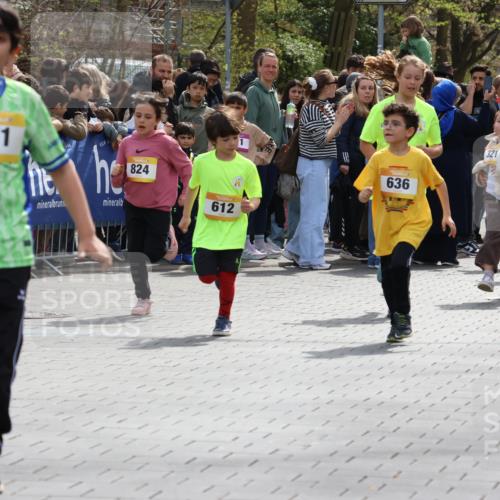 12.04.2026 - 45. Internationalen Wilhelmsburger Insellauf Strokosch-Dieckow http://msf.ph/oto/9490516 12.04.2026 14:21:56 Ziel 974, 482, 236, 810, 488, 814, 95, 409, 595, 673, 924, 824, 227, 636, 612, 321, 695, 798, 971 meine-sportfotos.de