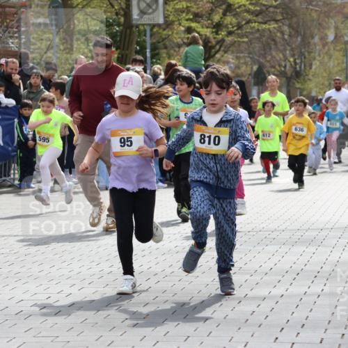 12.04.2026 - 45. Internationalen Wilhelmsburger Insellauf Strokosch-Dieckow http://msf.ph/oto/9490530 12.04.2026 14:21:52 Ziel 316, 792, 763, 255, 65, 1617, 969, 799, 974, 482, 236, 810, 488, 814, 95, 409, 595, 673, 924, 824 meine-sportfotos.de