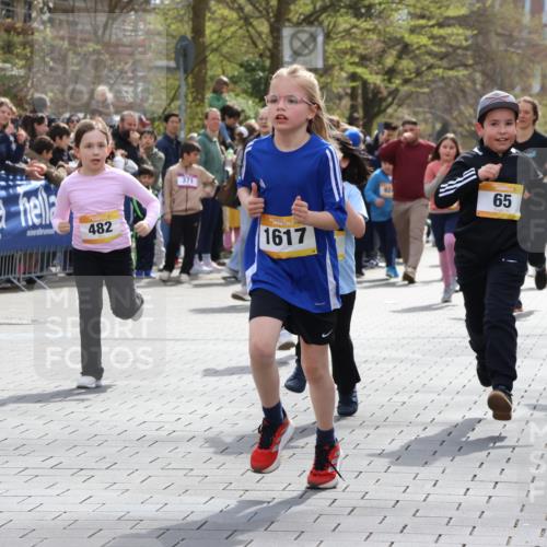 12.04.2026 - 45. Internationalen Wilhelmsburger Insellauf Strokosch-Dieckow http://msf.ph/oto/9490544 12.04.2026 14:21:47 Ziel 234, 111, 66, 136, 729, 769, 646, 159, 1622, 317, 283, 134, 316, 792, 763, 255, 65, 1617, 969, 799, 974, 482, 236, 810, 488, 814 meine-sportfotos.de