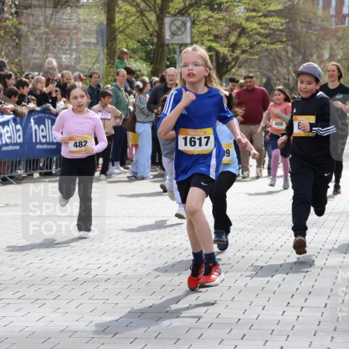 12.04.2026 - 45. Internationalen Wilhelmsburger Insellauf Strokosch-Dieckow http://msf.ph/oto/9490548 12.04.2026 14:21:47 Ziel 234, 111, 66, 136, 729, 769, 646, 159, 1622, 317, 283, 134, 316, 792, 763, 255, 65, 1617, 969, 799, 974, 482, 236, 810, 488, 814 meine-sportfotos.de