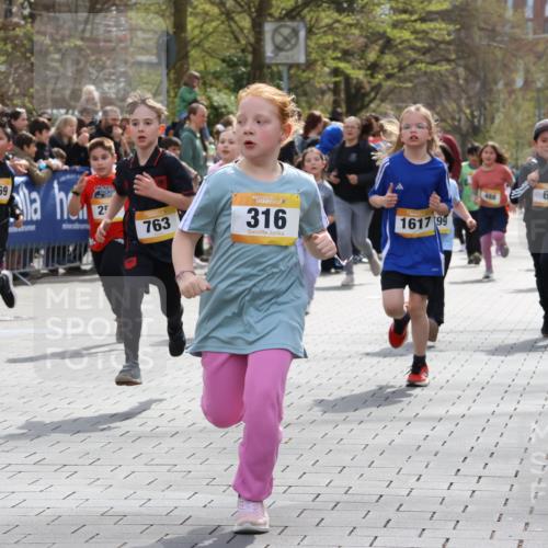 12.04.2026 - 45. Internationalen Wilhelmsburger Insellauf Strokosch-Dieckow http://msf.ph/oto/9490554 12.04.2026 14:21:46 Ziel 838, 234, 111, 66, 136, 729, 769, 646, 159, 1622, 317, 283, 134, 316, 792, 763, 255, 65, 1617, 969, 799, 974, 482, 236, 810, 488 meine-sportfotos.de