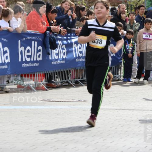 12.04.2026 - 45. Internationalen Wilhelmsburger Insellauf Strokosch-Dieckow http://msf.ph/oto/9490585 12.04.2026 14:21:39 Ziel 957, 823, 117, 558, 267, 657, 698, 678, 279, 960, 838, 234, 111, 66, 136, 729, 769, 646, 159, 1622, 317, 283, 134 meine-sportfotos.de