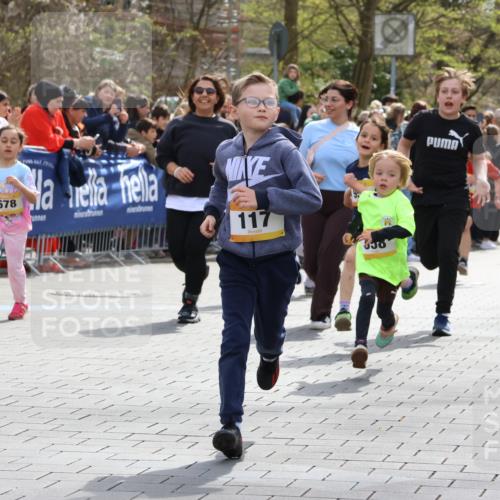 12.04.2026 - 45. Internationalen Wilhelmsburger Insellauf Strokosch-Dieckow http://msf.ph/oto/9490596 12.04.2026 14:21:34 Ziel 972, 1627, 951, 260, 957, 823, 117, 558, 267, 657, 698, 678, 279, 960, 838 meine-sportfotos.de