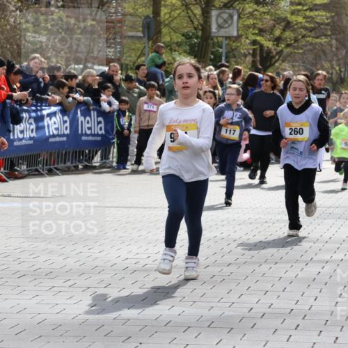 12.04.2026 - 45. Internationalen Wilhelmsburger Insellauf Strokosch-Dieckow http://msf.ph/oto/9490609 12.04.2026 14:21:31 Ziel 1005, 925, 253, 988, 964, 972, 1627, 951, 260, 957, 823, 117, 558, 267, 657, 698, 678, 279 meine-sportfotos.de