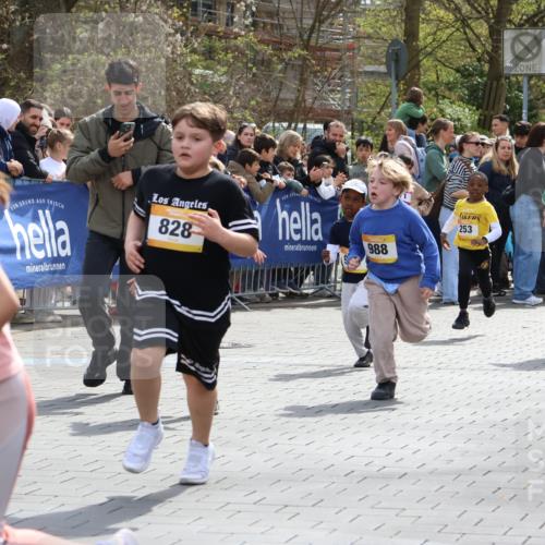 12.04.2026 - 45. Internationalen Wilhelmsburger Insellauf Strokosch-Dieckow http://msf.ph/oto/9490629 12.04.2026 14:21:24 Ziel 980, 1630, 991, 302, 562, 309, 282, 528, 797, 984, 811, 128, 828, 1005, 925, 253, 988, 964, 972 meine-sportfotos.de