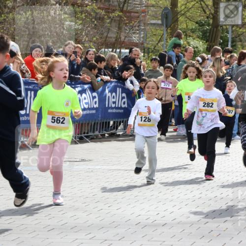 12.04.2026 - 45. Internationalen Wilhelmsburger Insellauf Strokosch-Dieckow http://msf.ph/oto/9490648 12.04.2026 14:21:20 Ziel 937, 263, 139, 1611, 629, 566, 564, 607, 980, 1630, 991, 302, 562, 309, 282, 528, 797, 984, 811, 128, 828, 1005, 925, 253 meine-sportfotos.de