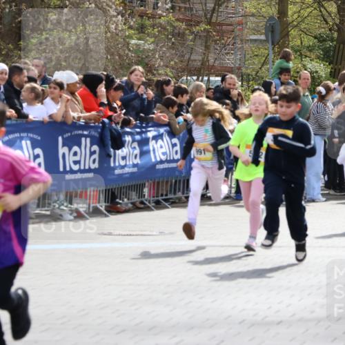 12.04.2026 - 45. Internationalen Wilhelmsburger Insellauf Strokosch-Dieckow http://msf.ph/oto/9490653 12.04.2026 14:21:19 Ziel 937, 263, 139, 1611, 629, 566, 564, 607, 980, 1630, 991, 302, 562, 309, 282, 528, 797, 984, 811, 128, 828, 1005 meine-sportfotos.de