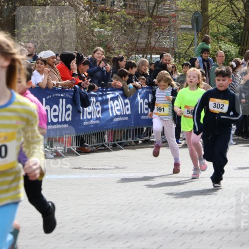 12.04.2026 - 45. Internationalen Wilhelmsburger Insellauf Strokosch-Dieckow http://msf.ph/oto/9490655 12.04.2026 14:21:19 Ziel 937, 263, 139, 1611, 629, 566, 564, 607, 980, 1630, 991, 302, 562, 309, 282, 528, 797, 984, 811, 128, 828, 1005 meine-sportfotos.de