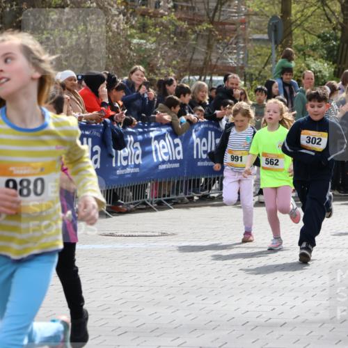 12.04.2026 - 45. Internationalen Wilhelmsburger Insellauf Strokosch-Dieckow http://msf.ph/oto/9490656 12.04.2026 14:21:19 Ziel 937, 263, 139, 1611, 629, 566, 564, 607, 980, 1630, 991, 302, 562, 309, 282, 528, 797, 984, 811, 128, 828, 1005 meine-sportfotos.de