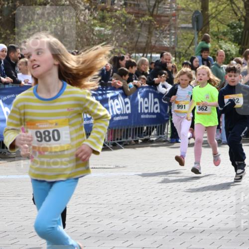12.04.2026 - 45. Internationalen Wilhelmsburger Insellauf Strokosch-Dieckow http://msf.ph/oto/9490658 12.04.2026 14:21:19 Ziel 937, 263, 139, 1611, 629, 566, 564, 607, 980, 1630, 991, 302, 562, 309, 282, 528, 797, 984, 811, 128, 828, 1005 meine-sportfotos.de