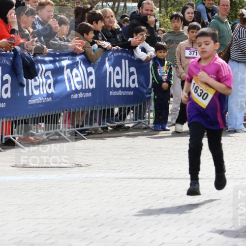12.04.2026 - 45. Internationalen Wilhelmsburger Insellauf Strokosch-Dieckow http://msf.ph/oto/9490669 12.04.2026 14:21:17 Ziel 821, 99, 771, 62, 768, 937, 263, 139, 1611, 629, 566, 564, 607, 980, 1630, 991, 302, 562, 309, 282, 528 meine-sportfotos.de