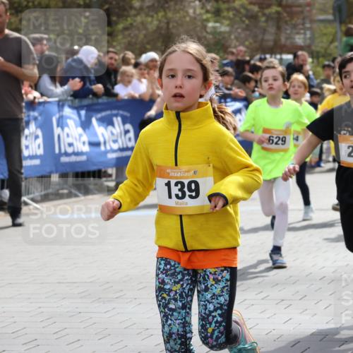 12.04.2026 - 45. Internationalen Wilhelmsburger Insellauf Strokosch-Dieckow http://msf.ph/oto/9490672 12.04.2026 14:21:15 Ziel 306, 1001, 130, 126, 460, 821, 99, 771, 62, 768, 937, 263, 139, 1611, 629, 566, 564, 607, 980, 1630, 991, 302 meine-sportfotos.de