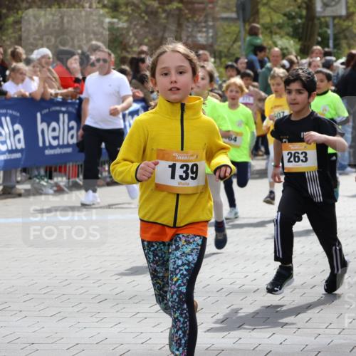 12.04.2026 - 45. Internationalen Wilhelmsburger Insellauf Strokosch-Dieckow http://msf.ph/oto/9490673 12.04.2026 14:21:14 Ziel 306, 1001, 130, 126, 460, 821, 99, 771, 62, 768, 937, 263, 139, 1611, 629, 566, 564, 607, 980, 1630, 991, 302 meine-sportfotos.de