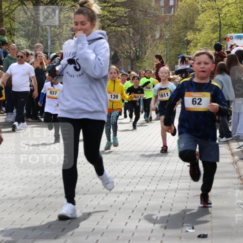 12.04.2026 - 45. Internationalen Wilhelmsburger Insellauf Strokosch-Dieckow http://msf.ph/oto/9490689 12.04.2026 14:21:11 Ziel 634, 812, 618, 241, 306, 1001, 130, 126, 460, 821, 99, 771, 62, 768, 937, 263, 139, 1611, 629, 566, 564, 607 meine-sportfotos.de