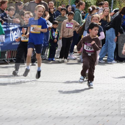 12.04.2026 - 45. Internationalen Wilhelmsburger Insellauf Strokosch-Dieckow http://msf.ph/oto/9490698 12.04.2026 14:21:08 Ziel 280, 149, 634, 812, 618, 241, 306, 1001, 130, 126, 460, 821, 99, 771, 62, 768, 937, 263 meine-sportfotos.de