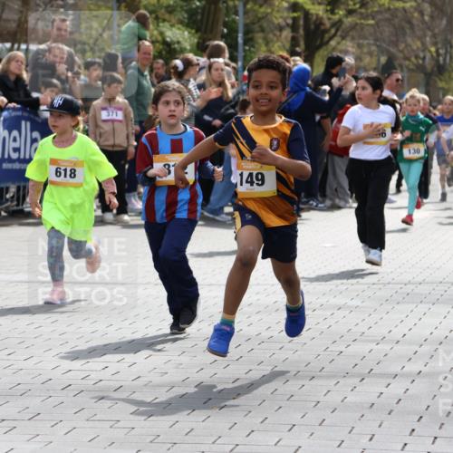 12.04.2026 - 45. Internationalen Wilhelmsburger Insellauf Strokosch-Dieckow http://msf.ph/oto/9490720 12.04.2026 14:21:03 Ziel 107, 818, 732, 756, 1603, 162, 280, 149, 634, 812, 618, 241, 306, 1001 meine-sportfotos.de