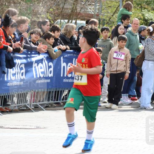 12.04.2026 - 45. Internationalen Wilhelmsburger Insellauf Strokosch-Dieckow http://msf.ph/oto/9490762 12.04.2026 14:20:51 Ziel 1606, 473, 956, 467, 324, 299, 1605, 278, 760, 257, 463, 437, 1616, 692, 696, 107, 818, 732 meine-sportfotos.de