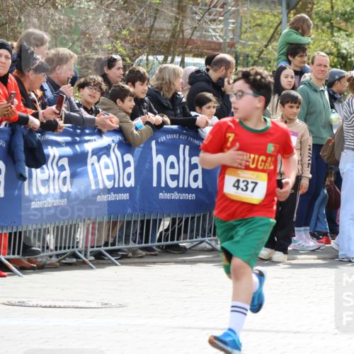 12.04.2026 - 45. Internationalen Wilhelmsburger Insellauf Strokosch-Dieckow http://msf.ph/oto/9490765 12.04.2026 14:20:51 Ziel 1606, 473, 956, 467, 324, 299, 1605, 278, 760, 257, 463, 437, 1616, 692, 696, 107, 818, 732 meine-sportfotos.de