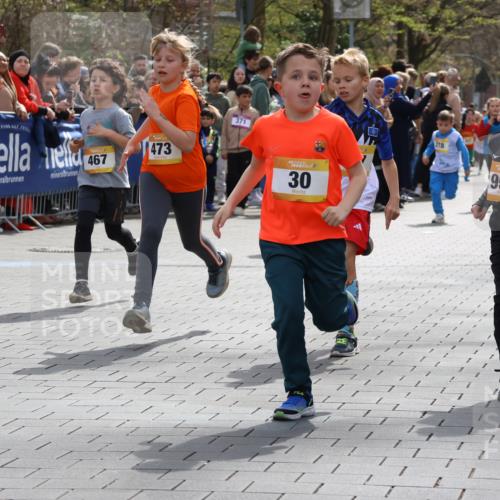 12.04.2026 - 45. Internationalen Wilhelmsburger Insellauf Strokosch-Dieckow http://msf.ph/oto/9490792 12.04.2026 14:20:44 Ziel 578, 751, 940, 958, 832, 1610, 3, 285, 1073, 767, 404, 318, 539, 431, 135, 545, 537, 30, 133, 977, 84, 1606, 473, 956, 467, 324, 299, 1605, 278 meine-sportfotos.de